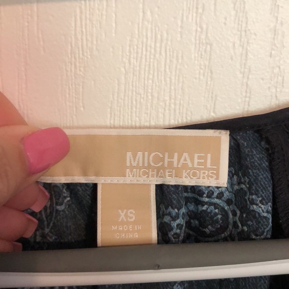 MICHAEL MICHAEL KORS - EUC-NWOT Long Sleeve Top (XS) - Picture 5 of 7